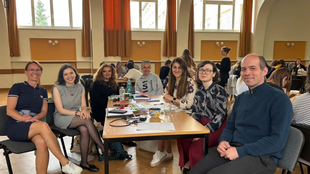 clanek1bucitelevsechskol_Alzbeta-Toop